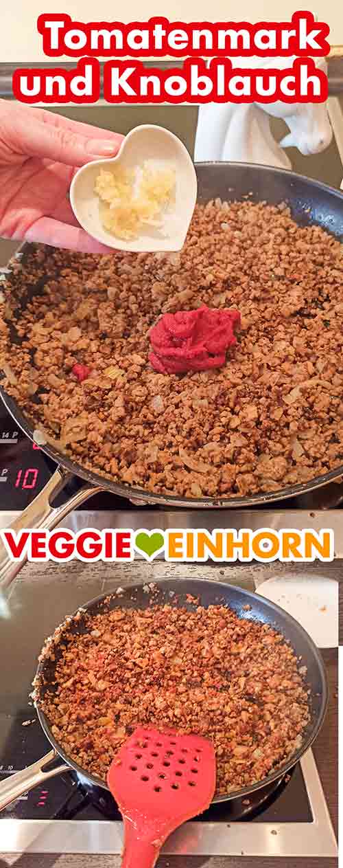 Tomatenmark und Knoblauch mit anbraten Tomatenmark und Knoblauch zu dem gebratenen veganen Hack zufügen