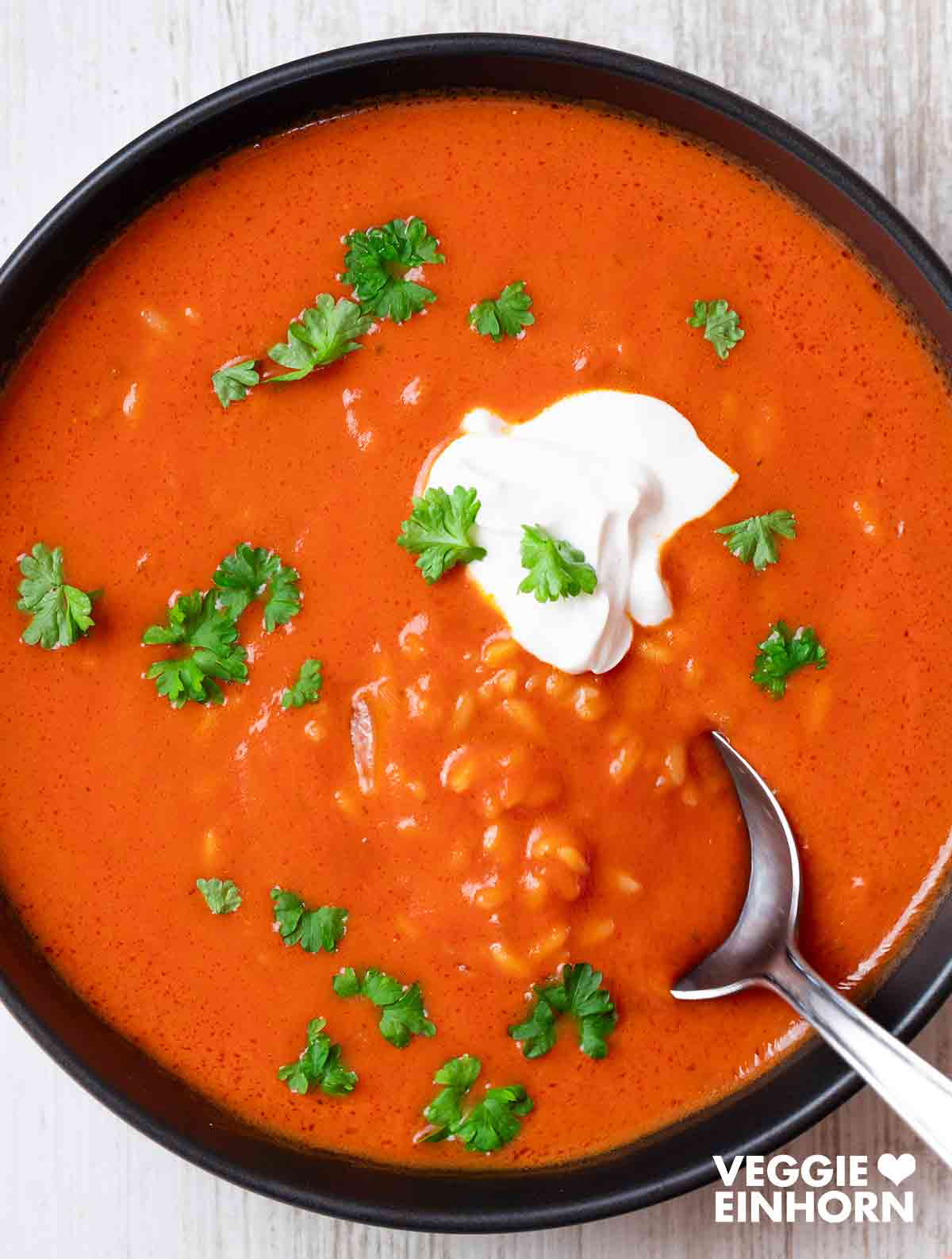 Omas Tomatensuppe mit Reis Tomatensuppe mit Reiseinlage