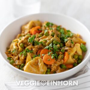 Tortellini Pfanne mit veganem Hack und Gemüse