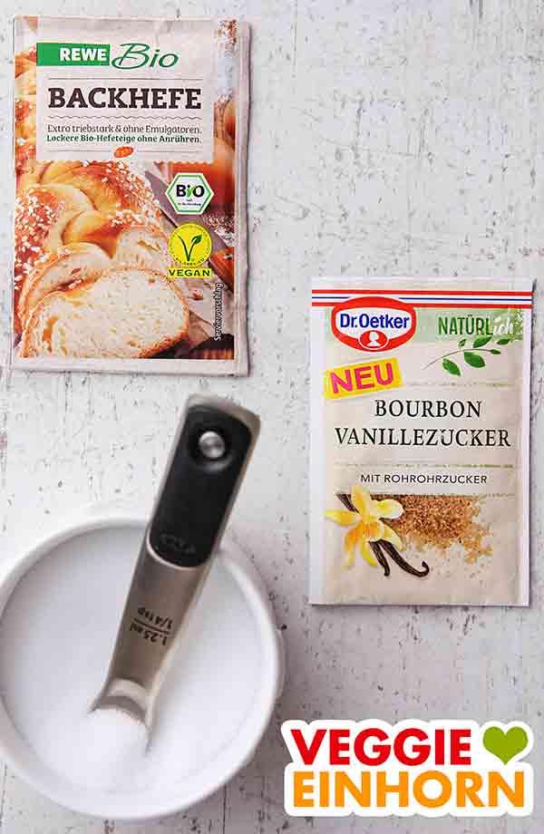 Rewe Bio Backhefe, Dr. Oetker Bourbon Vanillezucker mit Rohrohrzucker, Salz Trockenhefe, Bourbon Vanillezucker, Salz