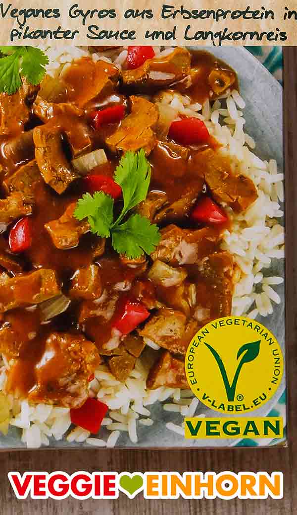Auf dem Fertiggericht ist ein veganes V-Label Veganes V-Label auf der Packung des veganen Gyros von Du Darfst
