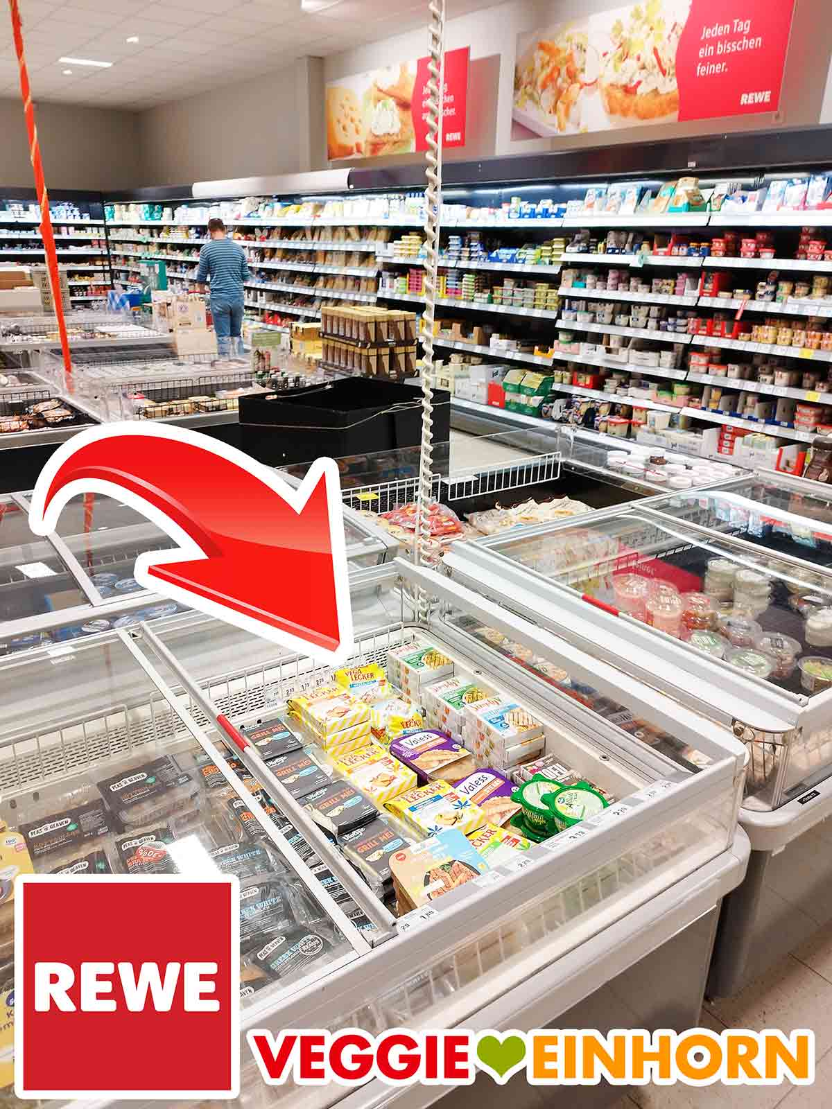 Den veganen Mozzarella von Vega Lecker gibt es zum Beispiel bei Rewe. Mozzalina im Rewe