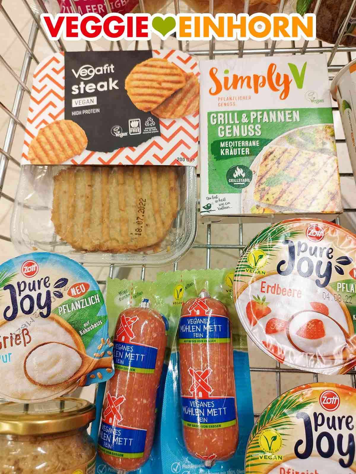 Vegafit Steak, Simply V Grill und Pfannengenuss, Zott Pure Joy Erdbeere, veganes Mühlen Mett Vegafit Steak und andere vegane Produkte im Einkaufswagen