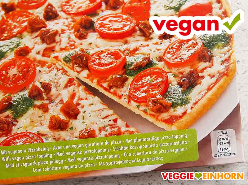 Der vegane Pizzabelag auf der Dr. Oetker Pizza Pizza von Dr. Oetker mit veganem Pizzabelag