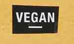 Auf dem Veganz Räucherlachs ist ein Vegan Zeichen. Vegan Zeichen auf der Packung des Veganz Lachs