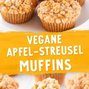 Vegane Apfel-Streusel-Muffins, golden gebacken und mit knusprigen Streuseln, auf einem Teller angerichtet. Gelber Banner mit weißer Schrift: 'Vegane Apfel-Streusel Muffins'.