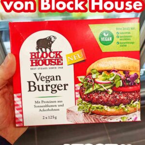 Veganer Burger von Block House im Supermarkt