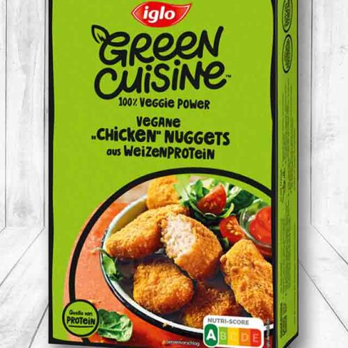 Eine Packung vegane Nuggets von iglo