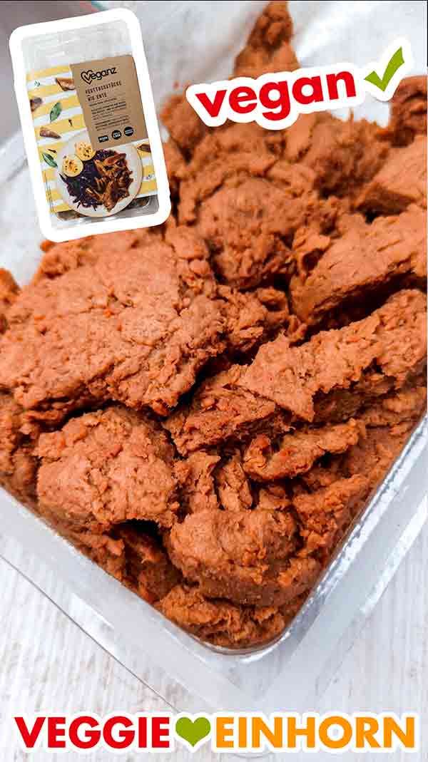 Veganz Ente vor der Zubereitung Nahaufnahme der veganen Festtagsstücke wie Ente
