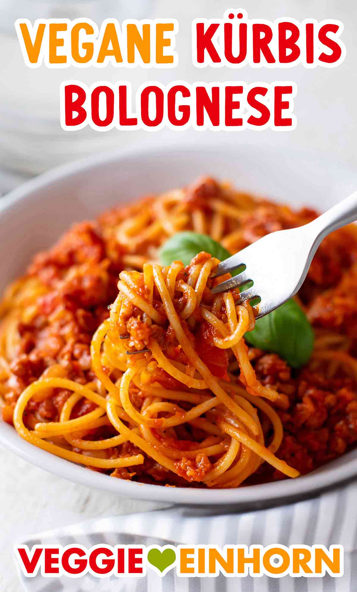 Kürbisbolognese mit Hokkaido Kürbis und Sojagranulat Spaghetti mit veganer Kürbis Bolognese