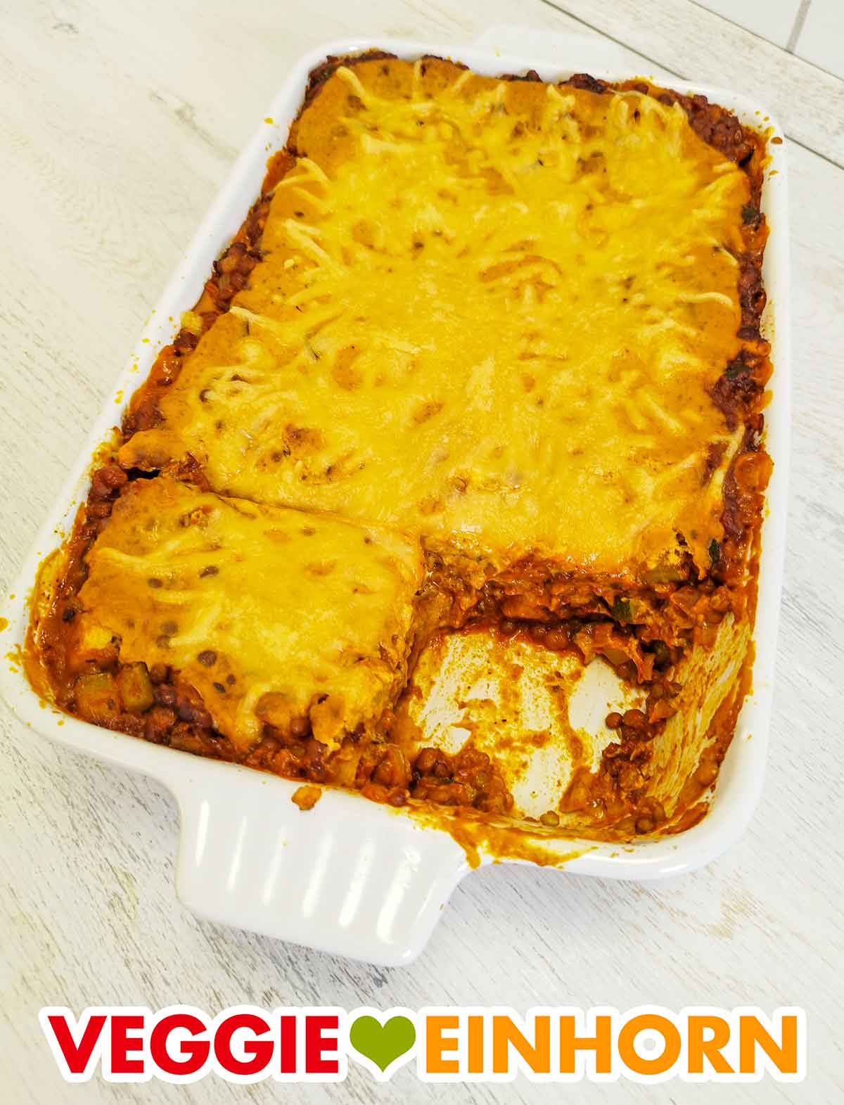 Die Linsenlasagne mit Zucchini ist vegetarisch und vegan. Vegane Linsen Lasagne mit Zucchini