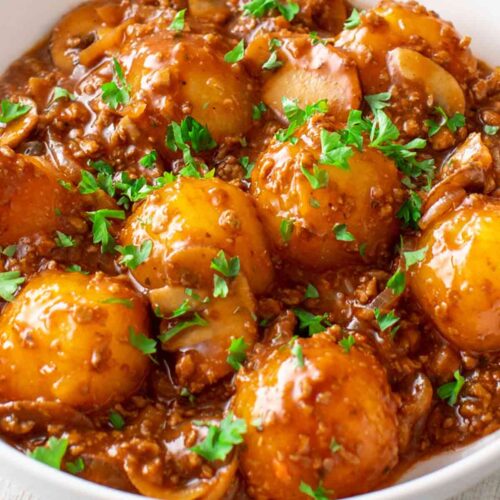 Vegane Mini Knödel Pfanne mit veganem Hackfleisch und Pilzen