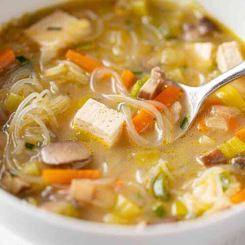 Einfache vegane Misosuppe