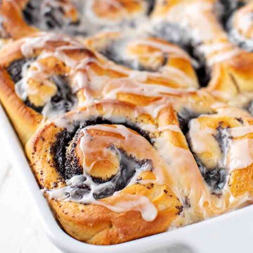 Vegane Mohnschnecken in Auflaufform