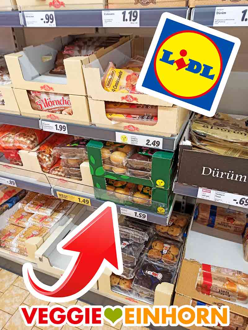 Bei Lidl gibt es vegane Muffins von Vemondo. Vegane Muffins im Regal bei Lidl