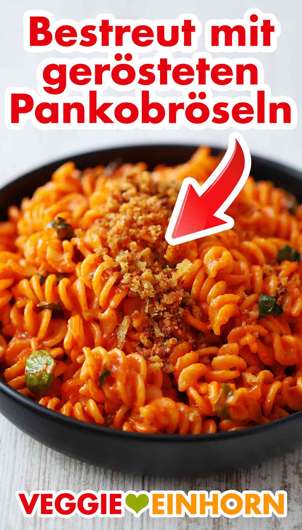 Als Topping kannst Du geröstete Pankobrösel darüber streuen. Spirelli bestreut mit geröstetem Pankomehl