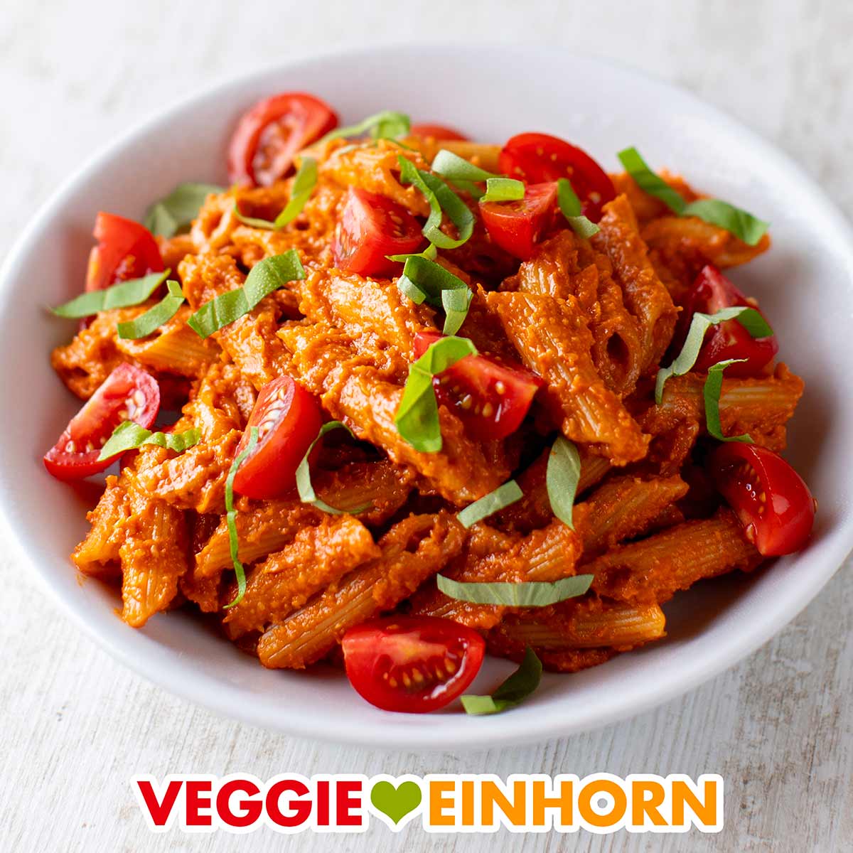 Pasta in cremiger Cashew-Tomaten-Soße