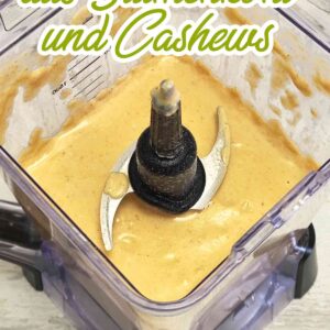 Vegane Soße aus Blumenkohl und Cashews im Standmixer.