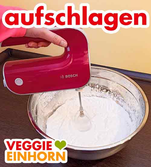 Die vegane Schlagsahne schlagen Die Schlagfix Sahne wird aufgeschlagen