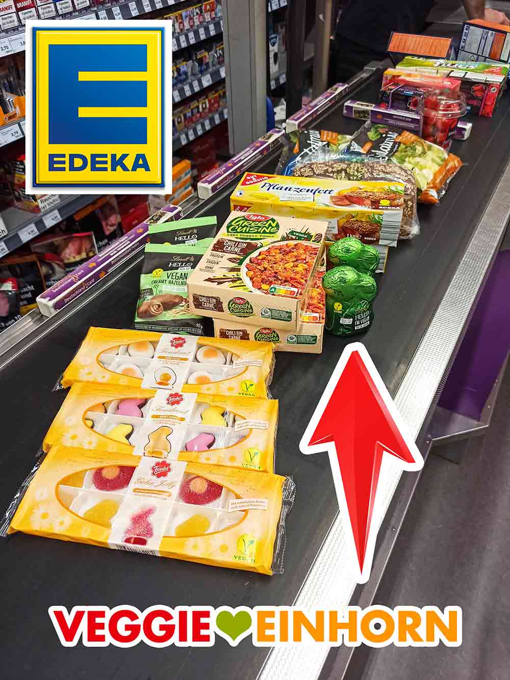 Ich habe die veganen Lindt Hello Hasen bei Edeka gekauft. Vegane Schokohasen von Lindt Hello und andere vegane Lebensmittel an der Kasse im Supermarkt