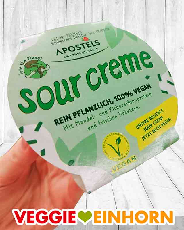 Ein Becher Apostels Vegane Sour Creme