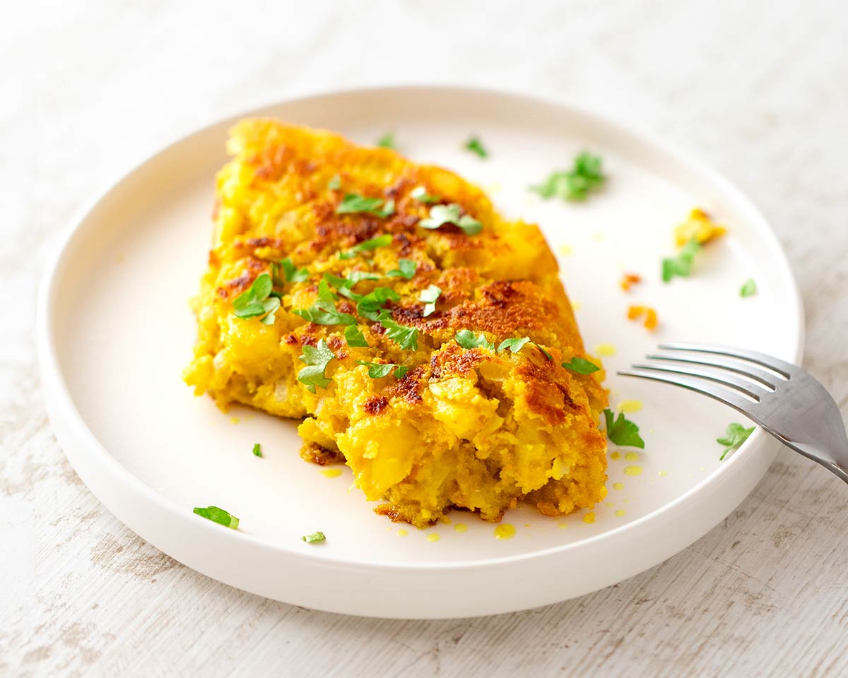 Vegane Tortilla Española Vegane spanische Tortilla mit Kichererbsenmehl