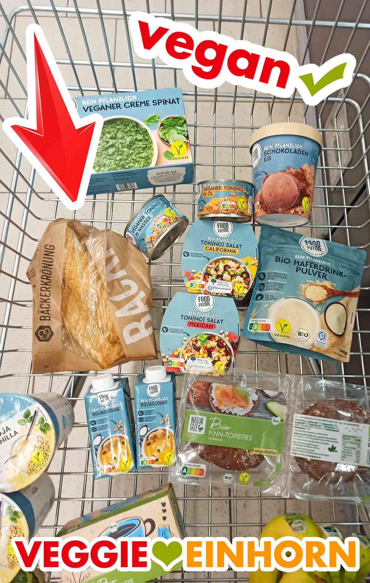Vegane Vanillestangen und Food For Future Produkte im Einkaufswagen bei Penny Penny Einkaufswagen mit den Veganz Vanillestangen und veganen Produkten