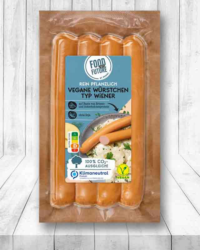 Eine Packung vegane Wiener Würstchen von Penny