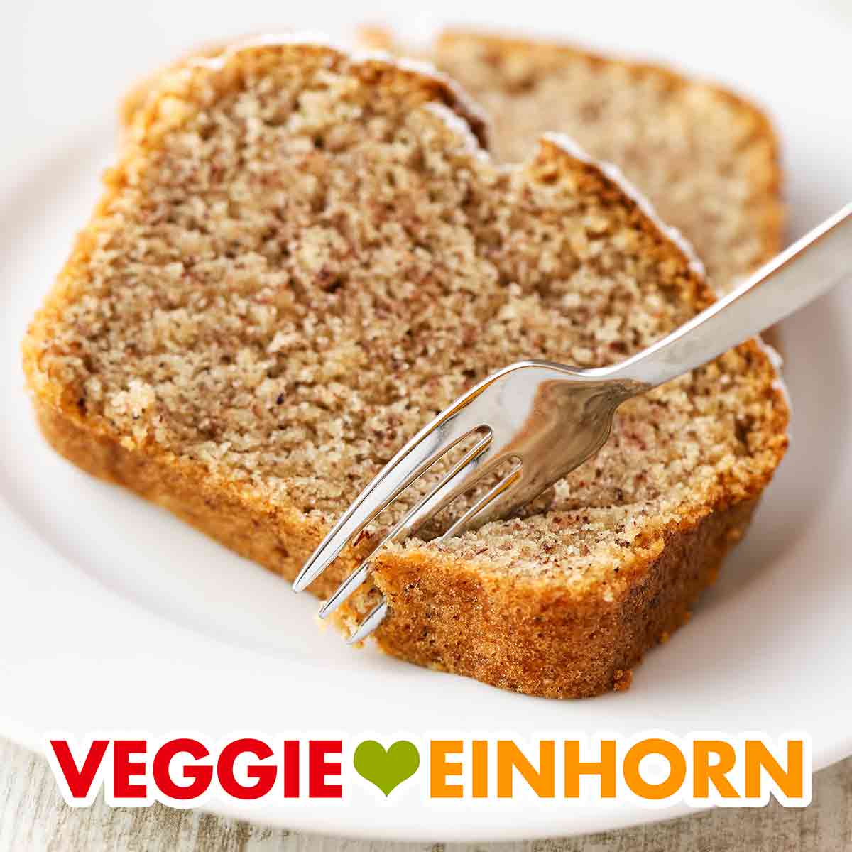 Saftiger Nusskuchen in Kastenform