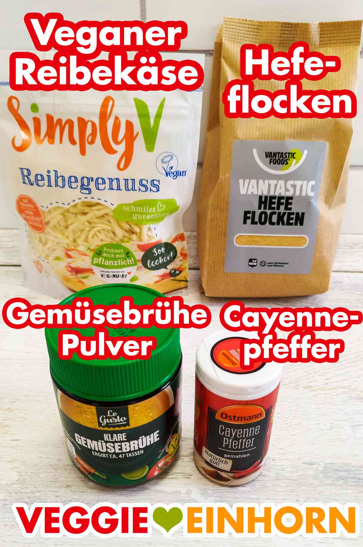 Simply V Reibegenuss, Vantastic Foods Hefeflocken, Le Gusto Gemüsebrühe von Aldi, Cayenne Pfeffer von Ostmann Veganer geriebener Käse, Nährhefeflocken, veganes Gemüsebrühe Pulver, Cayennepfeffer