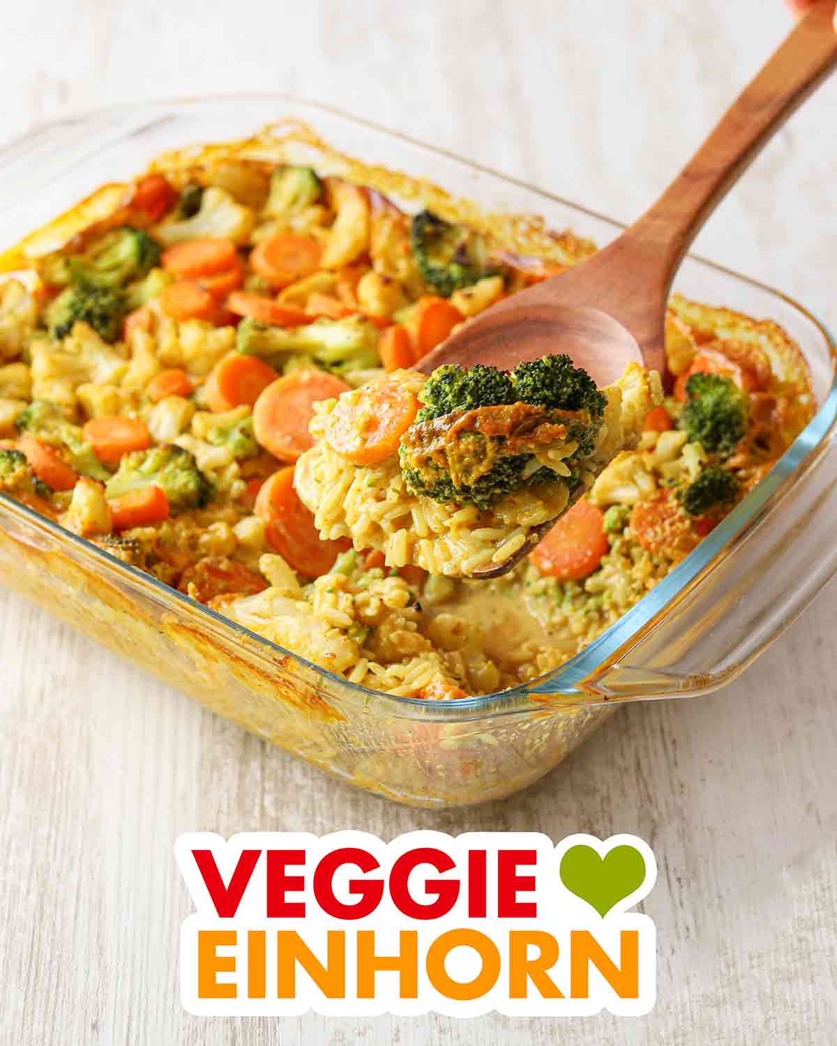 Einfacher veganer Reisauflauf mit Gemüse