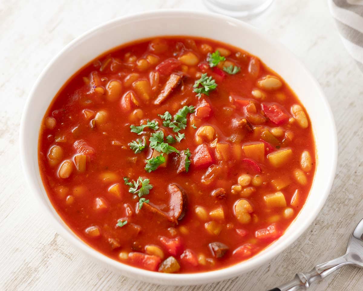 Veganer serbischer Bohneneintopf