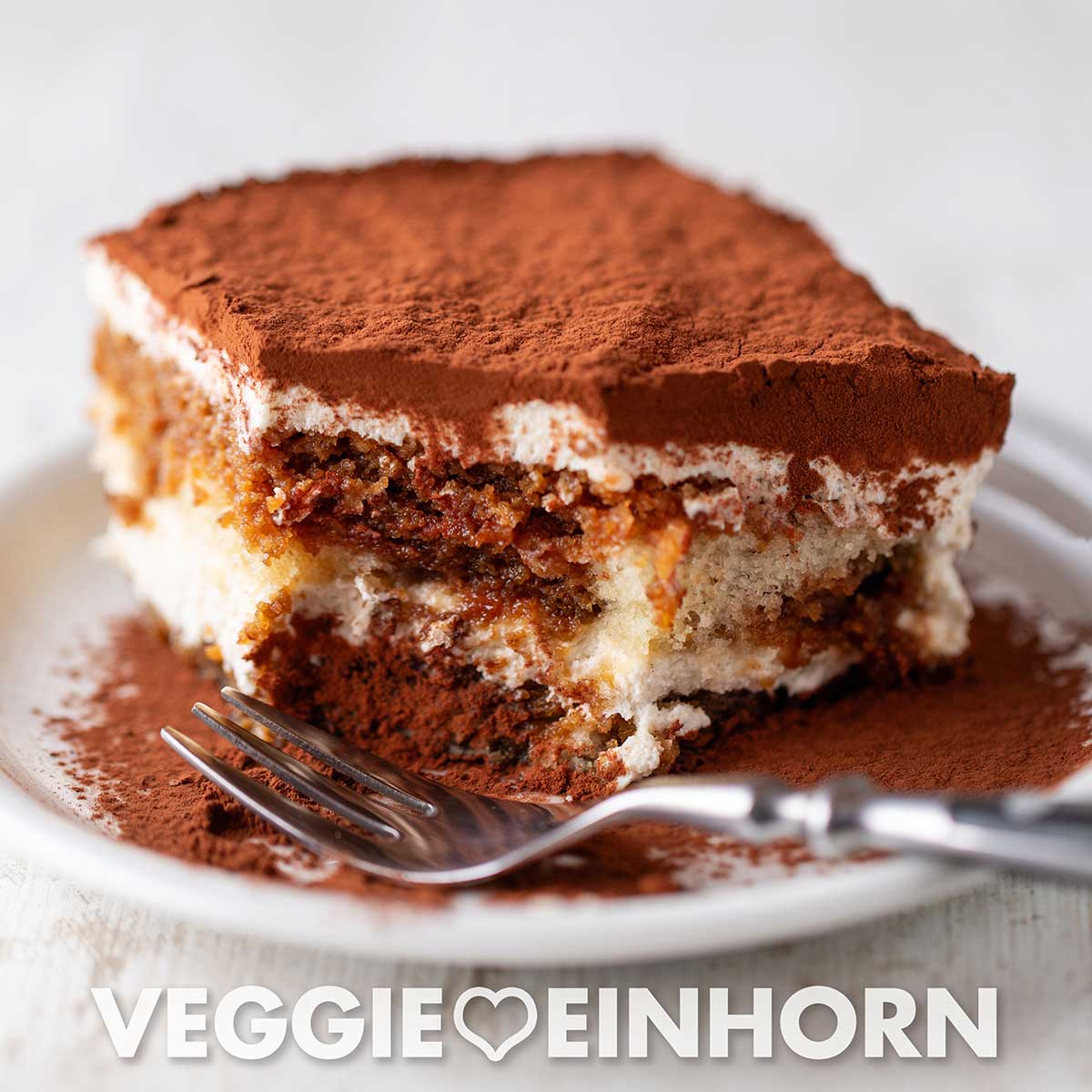 Das Cashew Tiramisu ist vegan und ohne Ei. Veganes Cashew Tiramisu