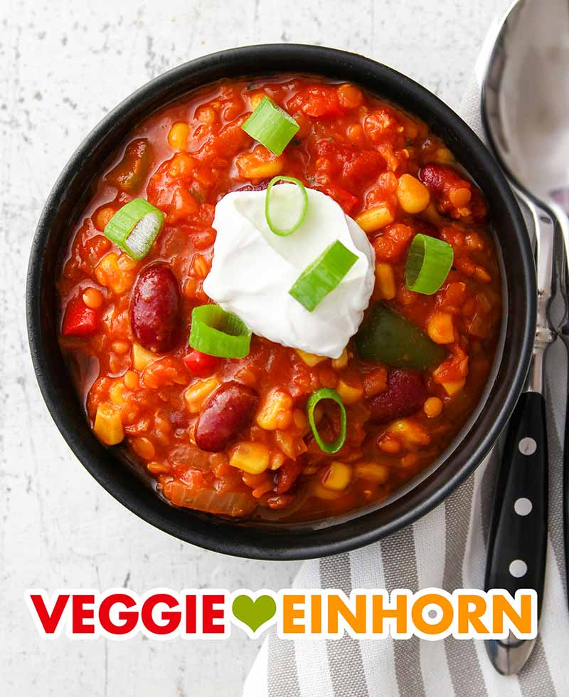 Veganes Chili sin Carne mit roten Linsen Vegetarisches Chili mit Linsen