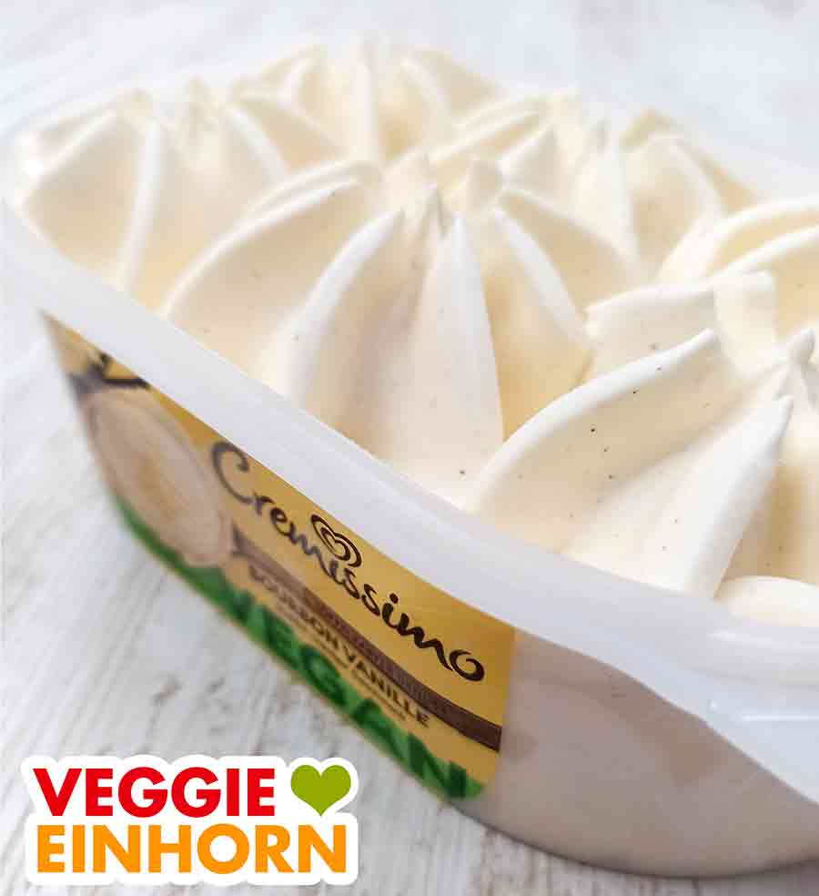 Das Eis ist in 6 Tuffs in der Packung. Eine geöffnete Packung Cremissimo Bourbon Vanille vegan