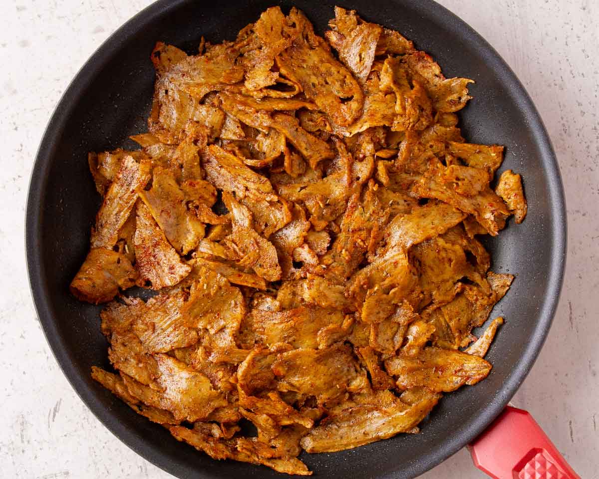 Selbstgemachtes veganes Dönerfleisch aus Seitan