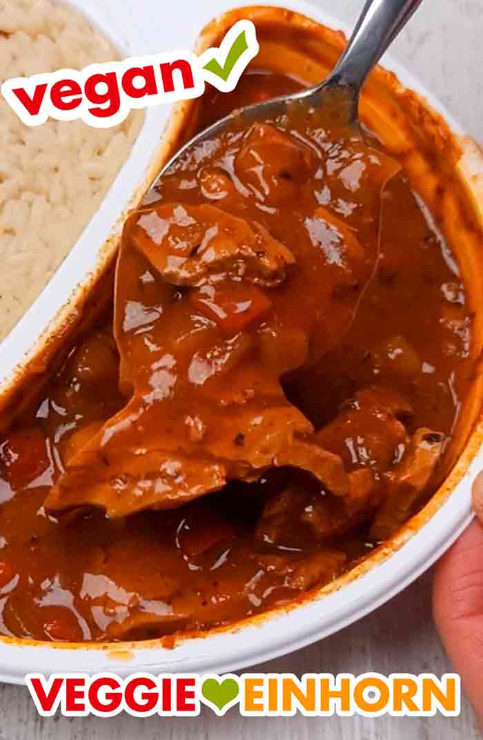 Veganes Fleisch aus Erbseneiweiß im veganen Gyros von Du Darfst Veganes Fleisch im Gyros von Du Darfst