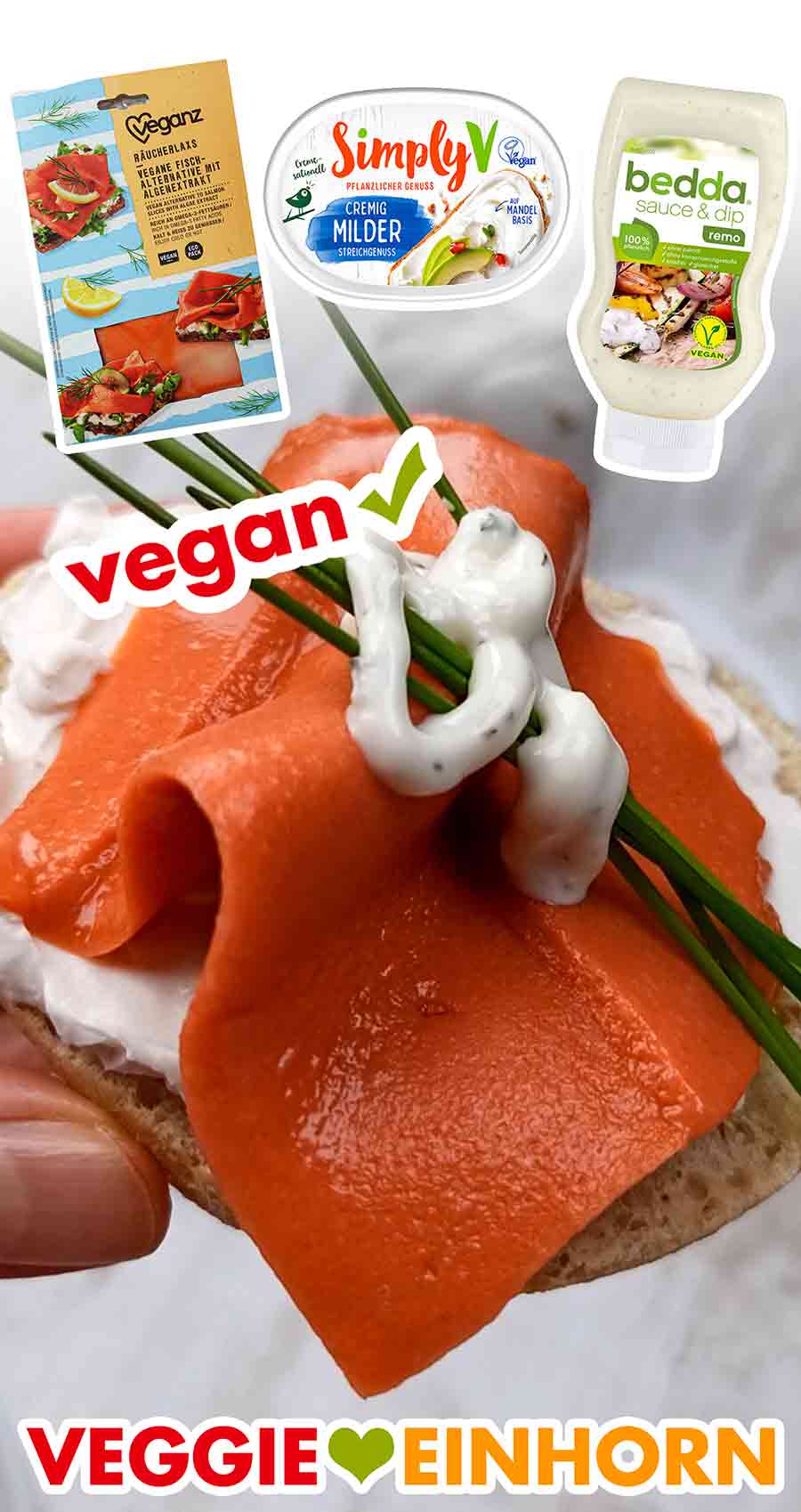Das vegane Lachsbrötchen schmeckt fantastisch. Veganes Lachsbrötchen mit Veganz Räucherlachs, Simply V Frischkäse und Bedda Remoulade