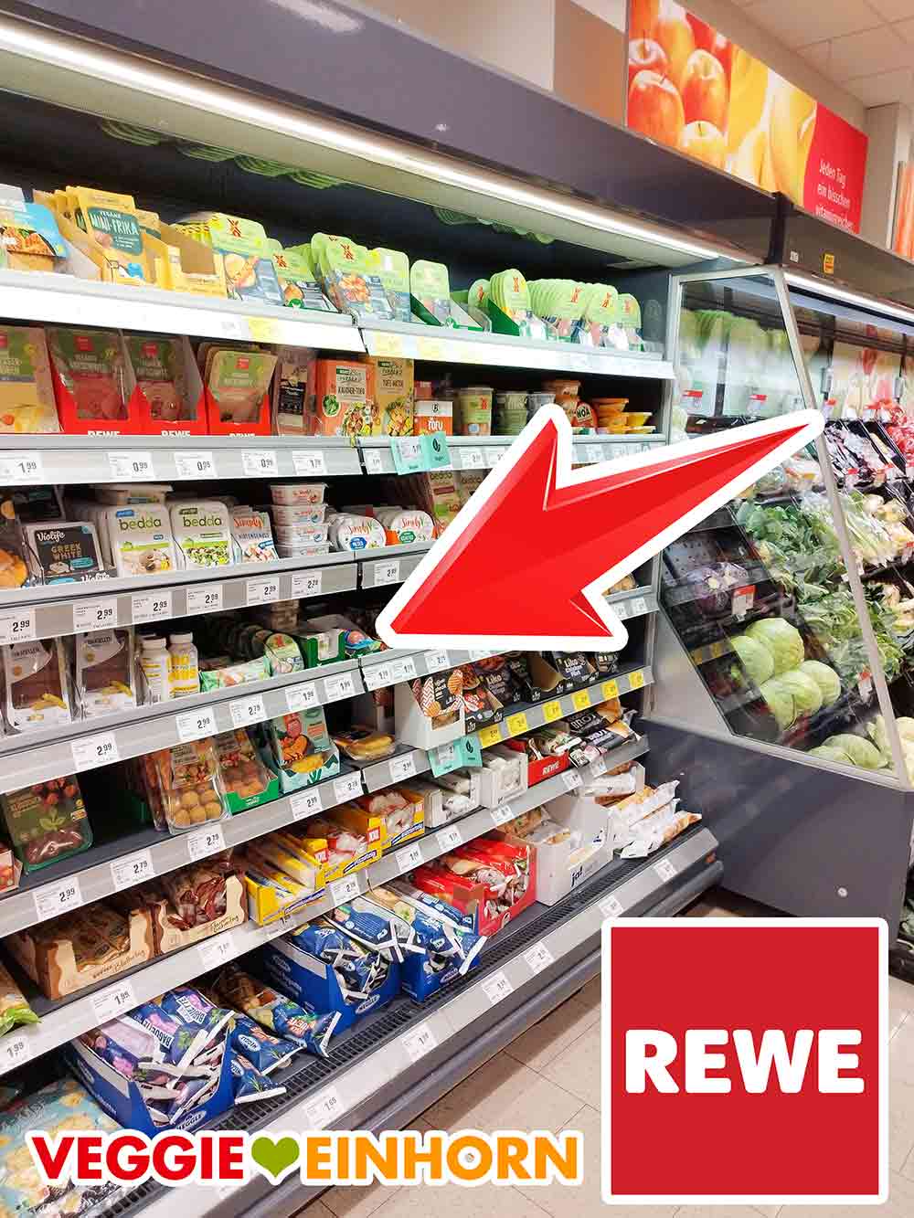 Das vegane Mühlen Mett in der Kühlung bei Rewe Kühlregal im Supermarkt mit veganem Mett von Rügenwalder