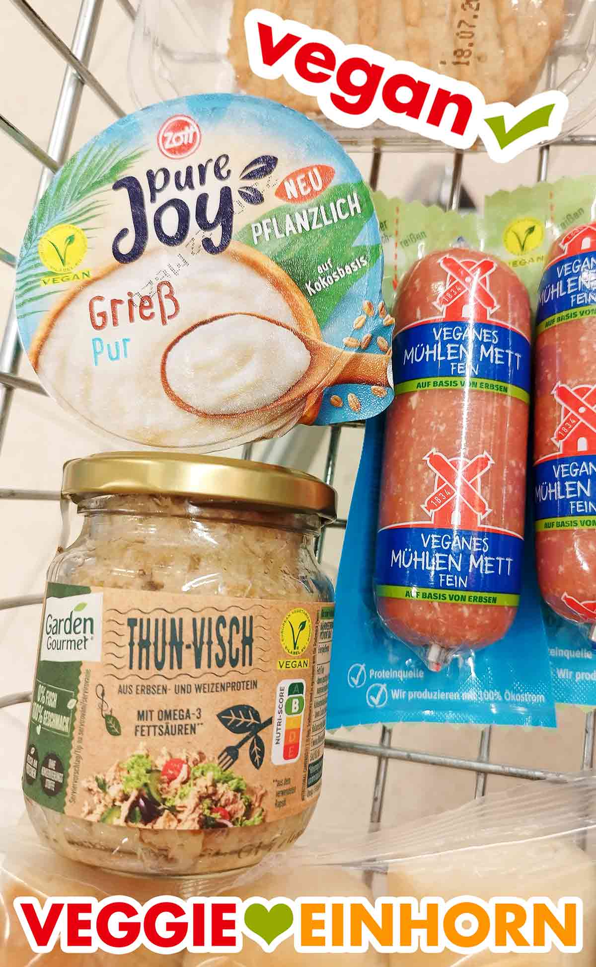 Veganes Mett von Rügenwalder, veganer Thunfisch von Garden Gourmet und veganer Grießpudding von Zott Veganes Mühlen Mett, veganer Thunfisch und veganer Grießpudding im Einkaufswagen