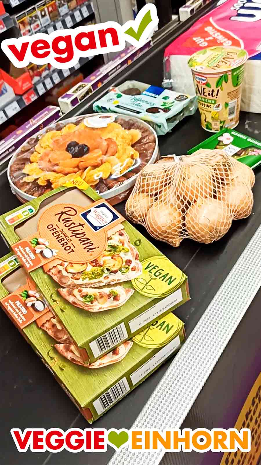 Ich habe das vegane Rustipani bei Edeka gekauft. Veganes Rustipani und andere vegane Produkte an der Kasse im Edeka