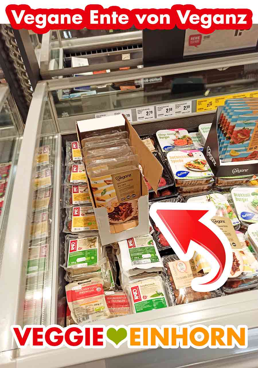Vegane Ente von Veganz in der Kühlung im Supermarkt Veganz Ente in der Kühltheke im Rewe