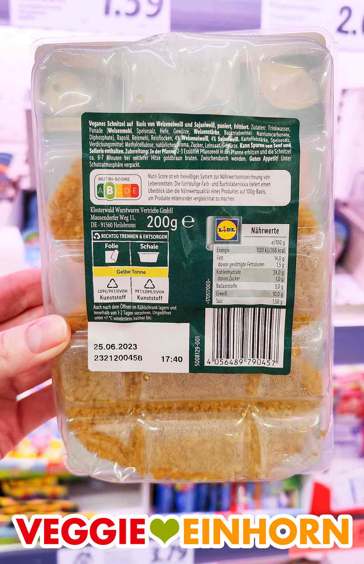 So sieht die Rückseite der Packung der veganen Schnitzel von Lidl aus. Rückseite der Packung Vemondo Schnitzel