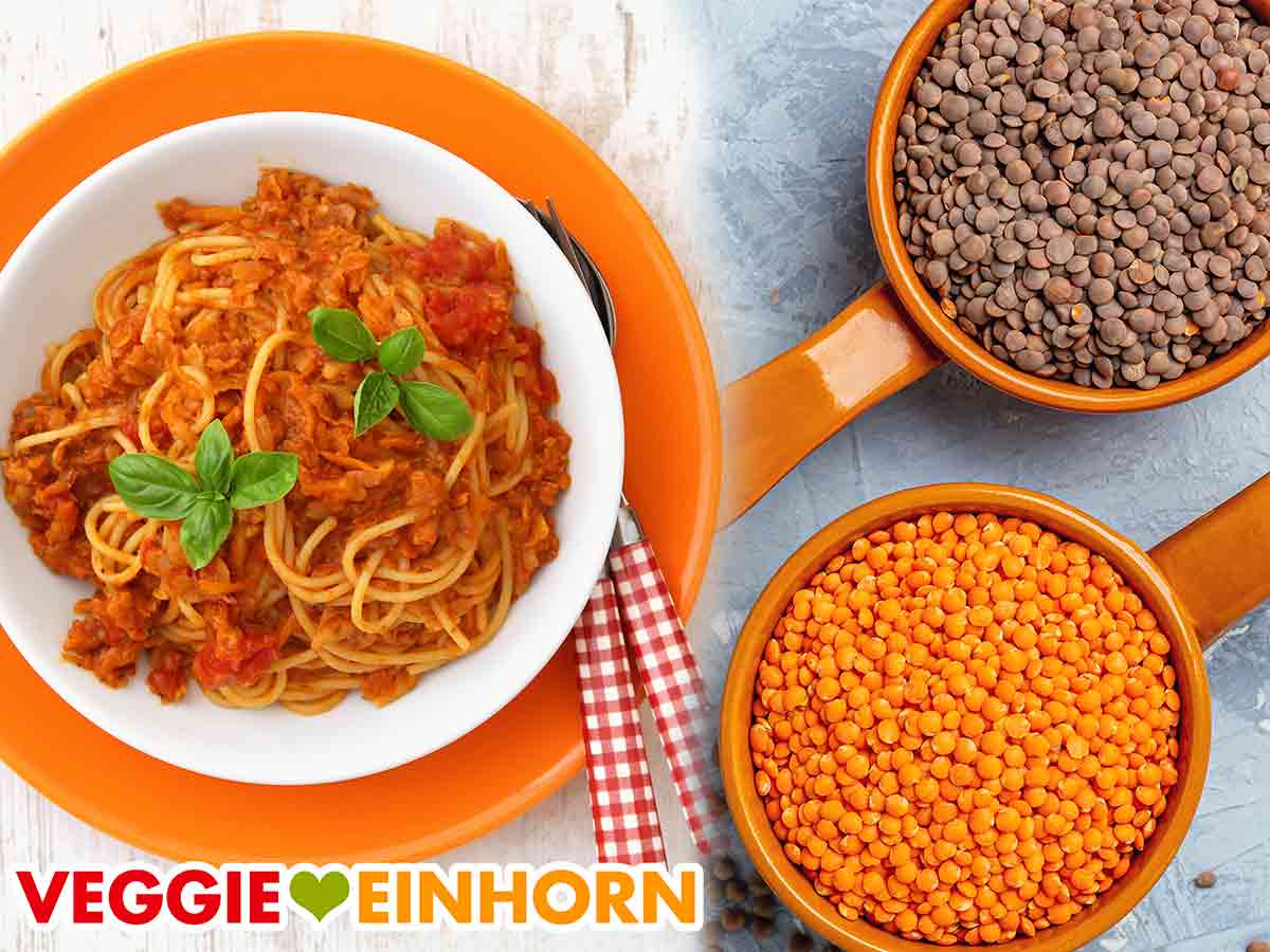 Linsen für Linsenbolognese Ein Teller mit Nudeln und Linsenbolognese und zwei Schalen mit Linsen