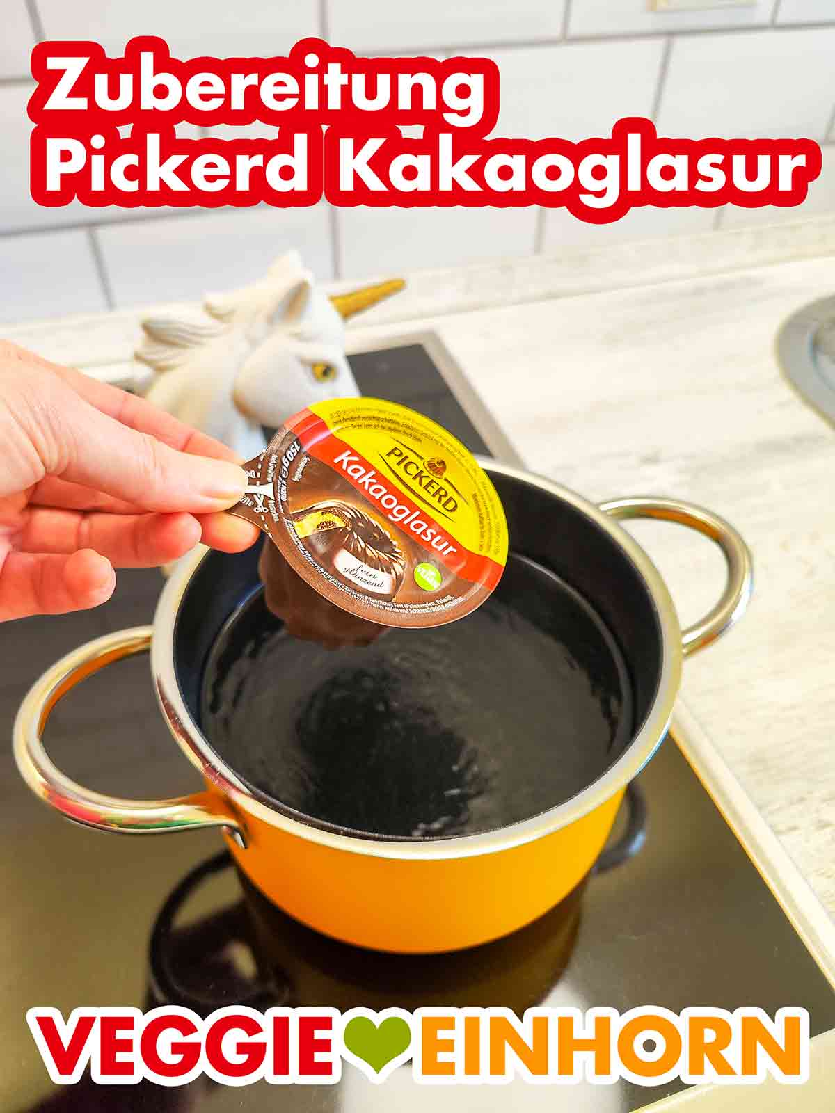 Die vegane Pickerd Kakaoglasur kann im Wasserbad oder in der Mikrowelle erwärmt werden. Zubereitung der Pickerd Kakaoglasur